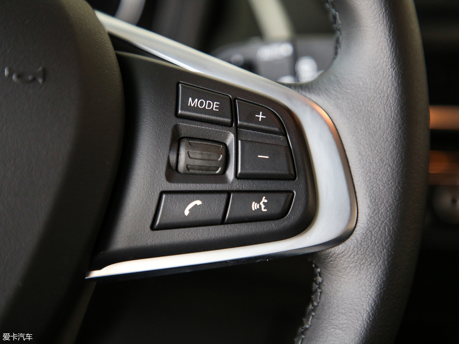 2018��R2ϵ����܇ 218i �r����