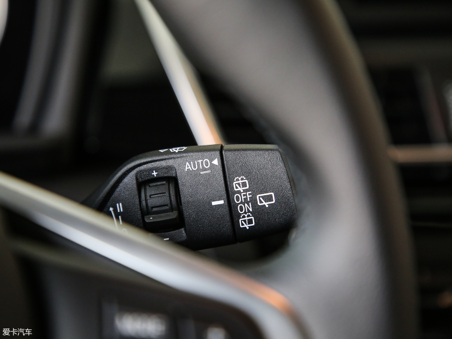 2018R2ϵ܇ 218i r