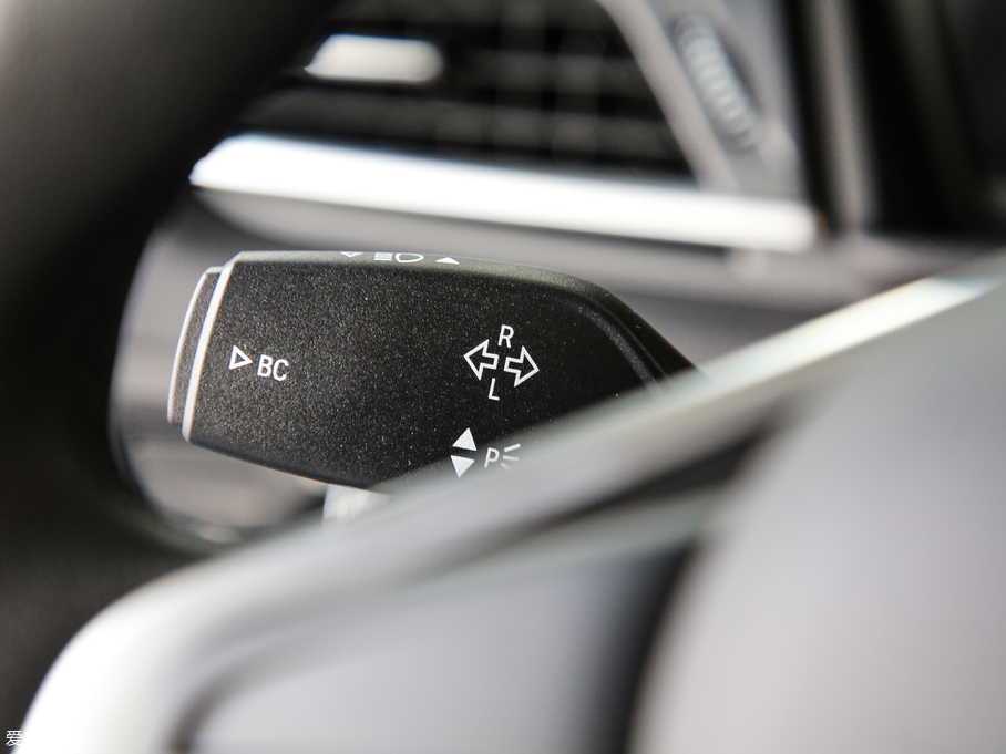 2018R2ϵ܇ 218i r