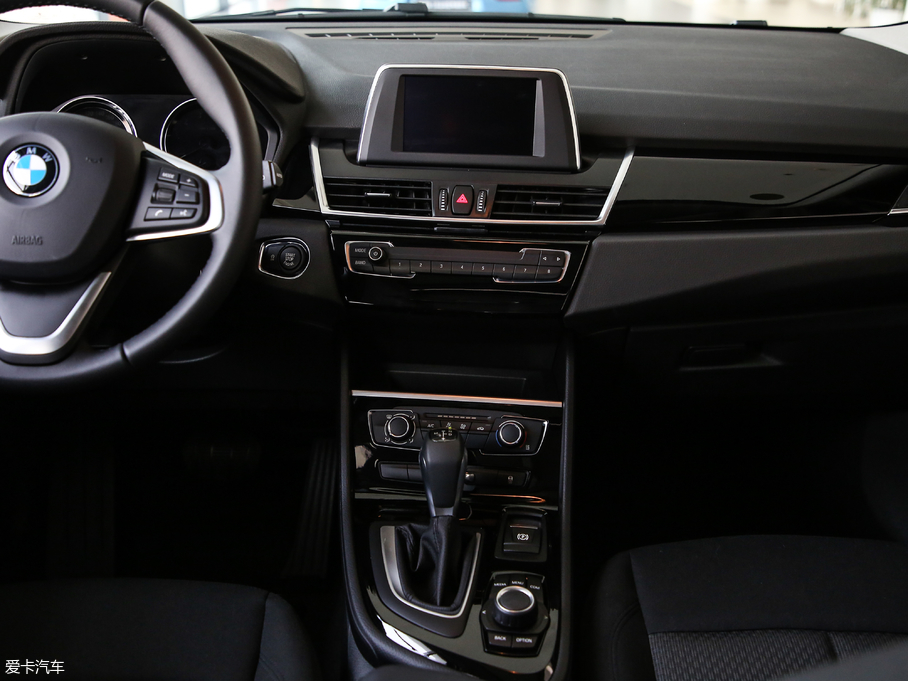 2018R2ϵ܇ 218i r