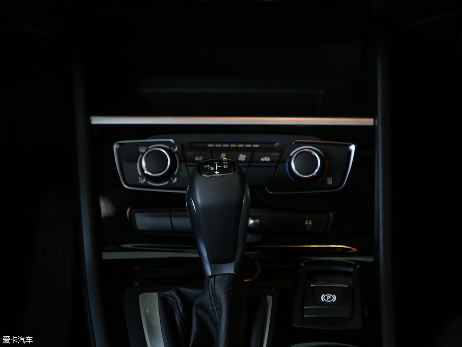 2018R2ϵ܇ 218i r(sh)