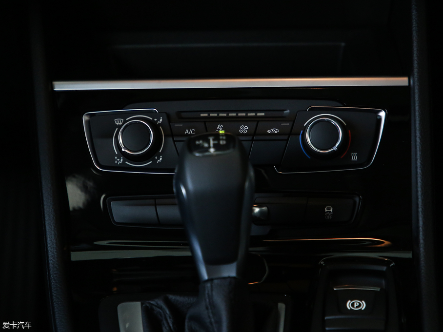 2018R2ϵ܇ 218i r