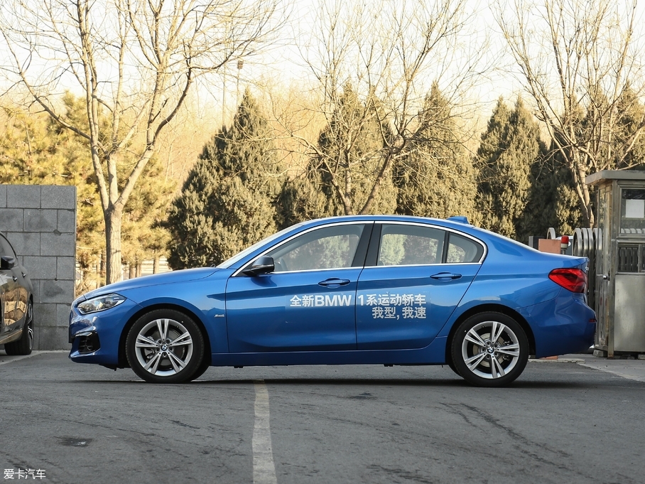 2018R1ϵ 118i OӋb