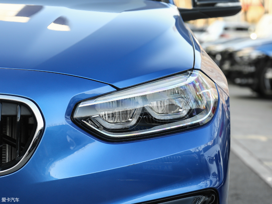 2018R1ϵ 118i OӋb