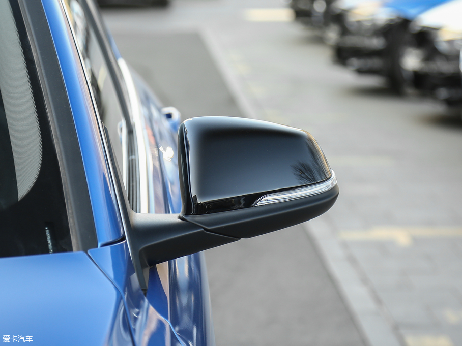 2018R1ϵ 118i OӋb