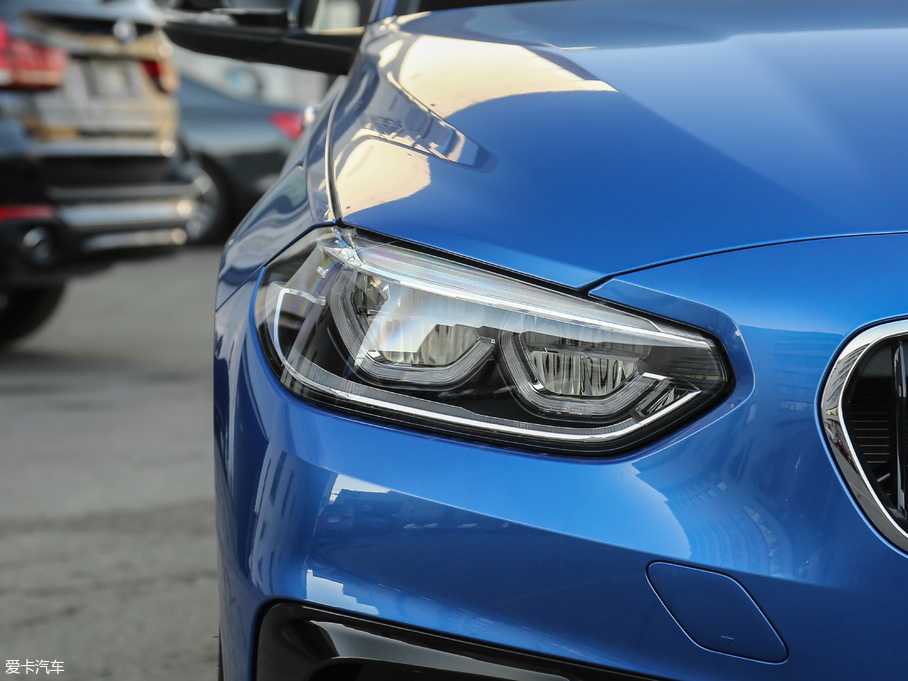 2018R1ϵ 118i OӋb