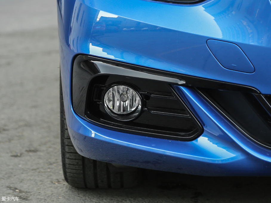 2018R1ϵ 118i OӋb