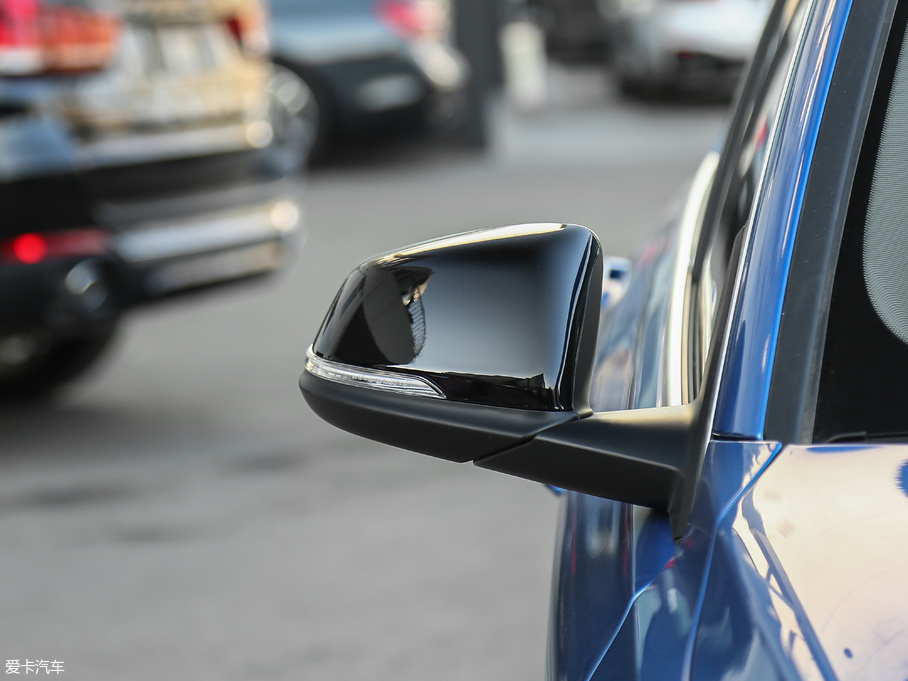 2018R1ϵ 118i OӋb