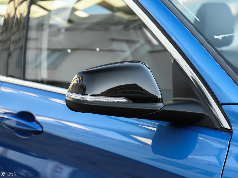 2018R1ϵ 118i OӋb