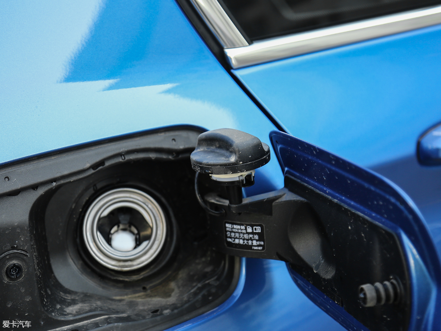 2018R1ϵ 118i OӋb