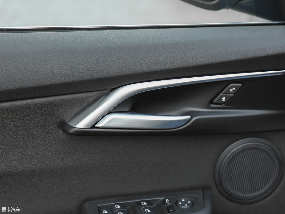 2018R1ϵ 118i OӋb