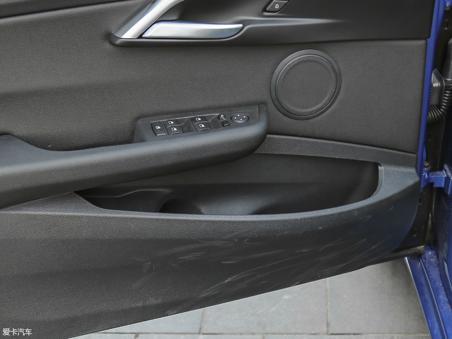 2018R1ϵ 118i OӋb