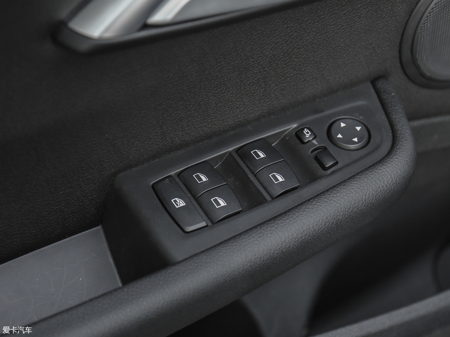 2018R1ϵ 118i OӋb