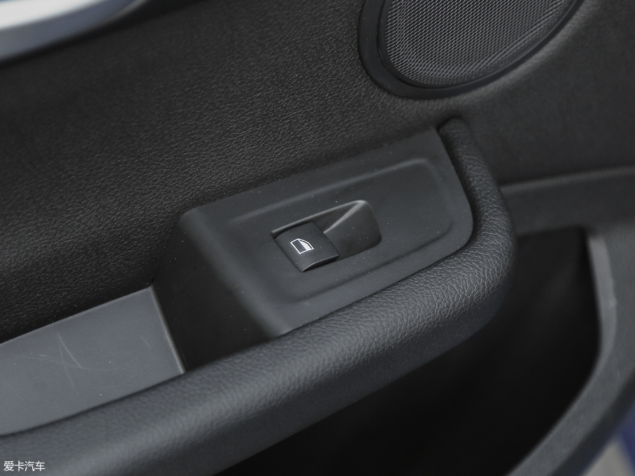 2018R1ϵ 118i OӋb