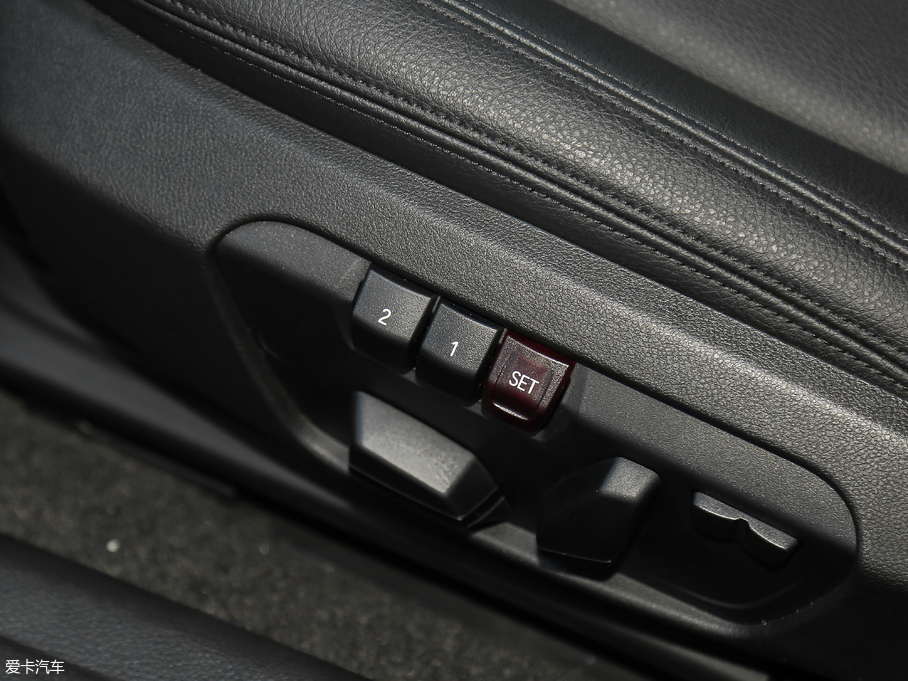 2018R1ϵ 118i OӋb