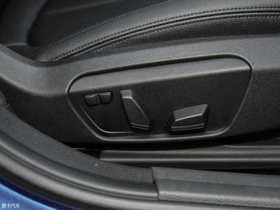 2018R1ϵ 118i OӋb