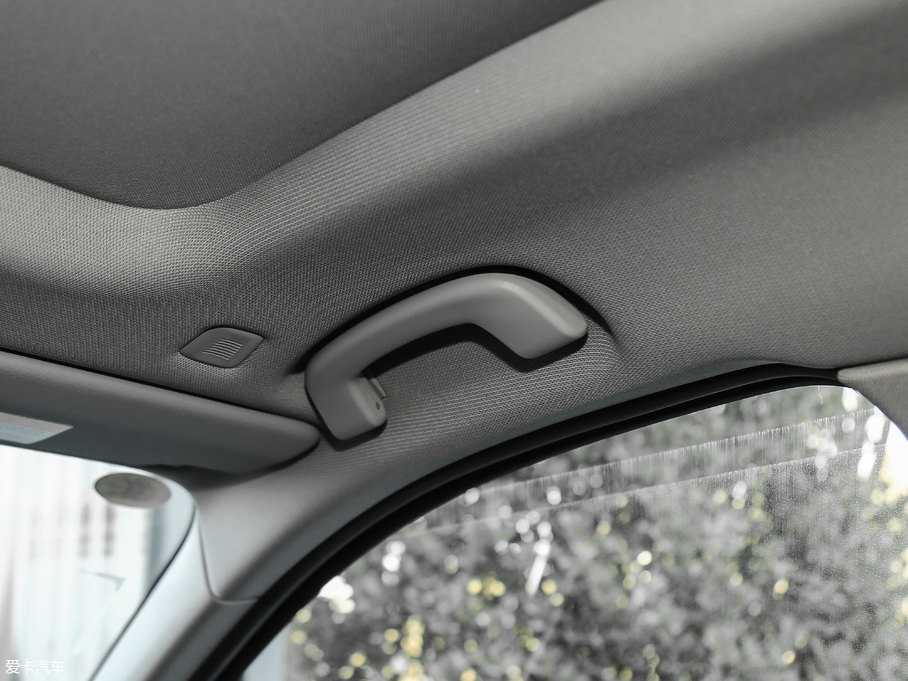 2018R1ϵ 118i OӋb