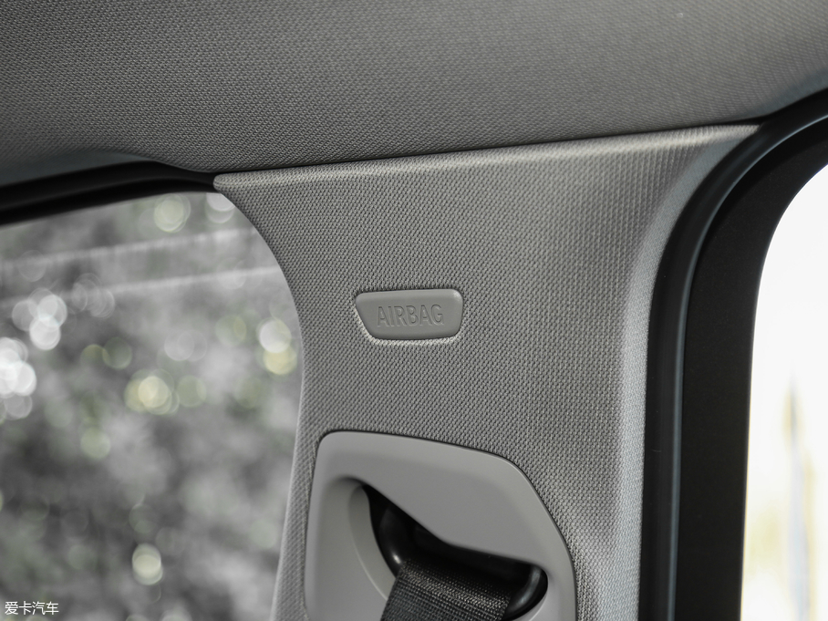 2018R1ϵ 118i OӋb