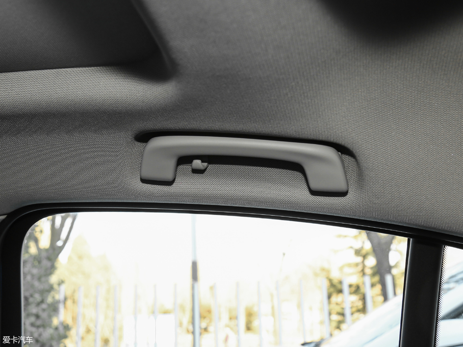 2018R1ϵ 118i OӋb