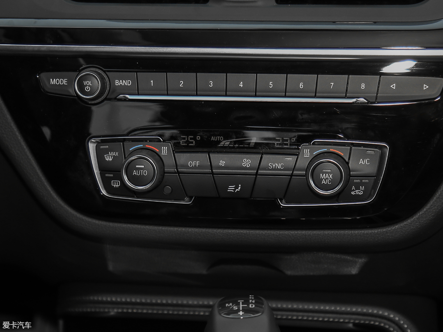 2018R1ϵ 118i OӋb