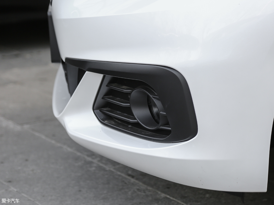 2018R1ϵ 118i r(sh)