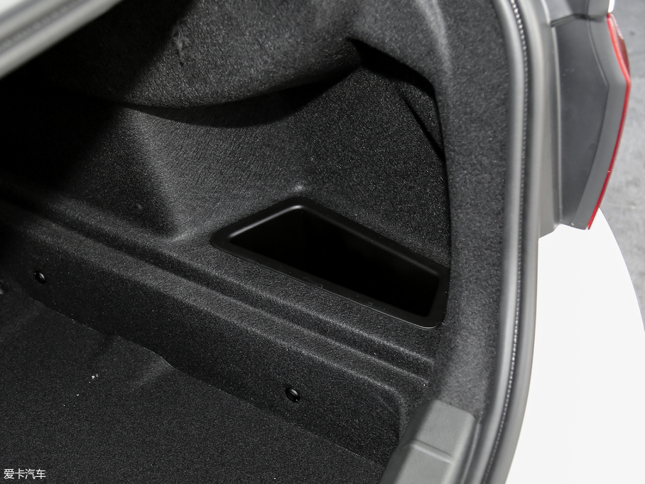 2018R1ϵ 118i r(sh)