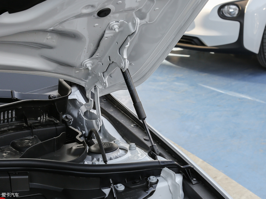 2018R1ϵ 118i r(sh)