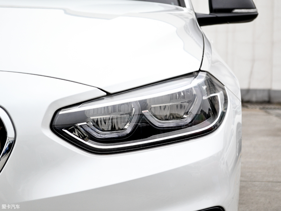 2018R1ϵ 118i OӋb