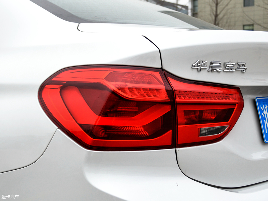 2018R1ϵ 118i OӋb