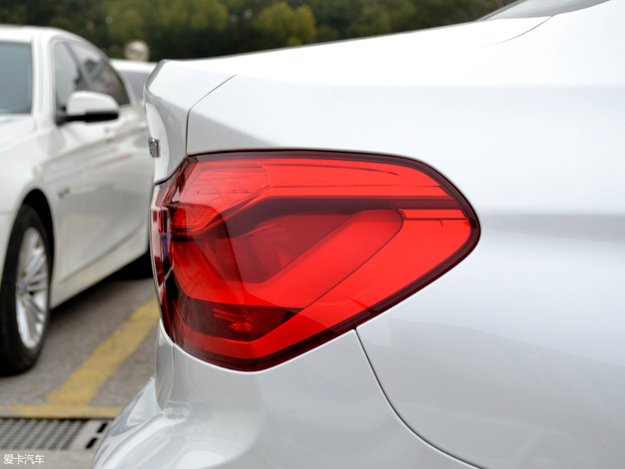 2018R1ϵ 118i O(sh)Ӌb