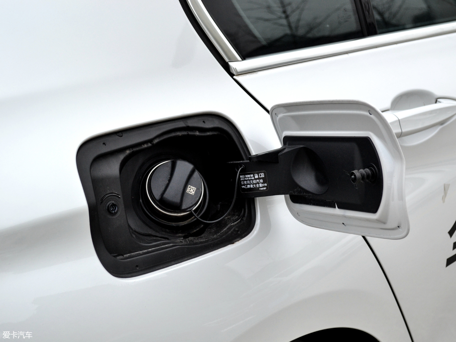 2018R1ϵ 118i OӋb