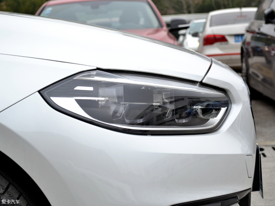 2018R1ϵ 118i OӋb