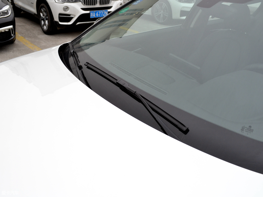 2018R1ϵ 118i OӋb