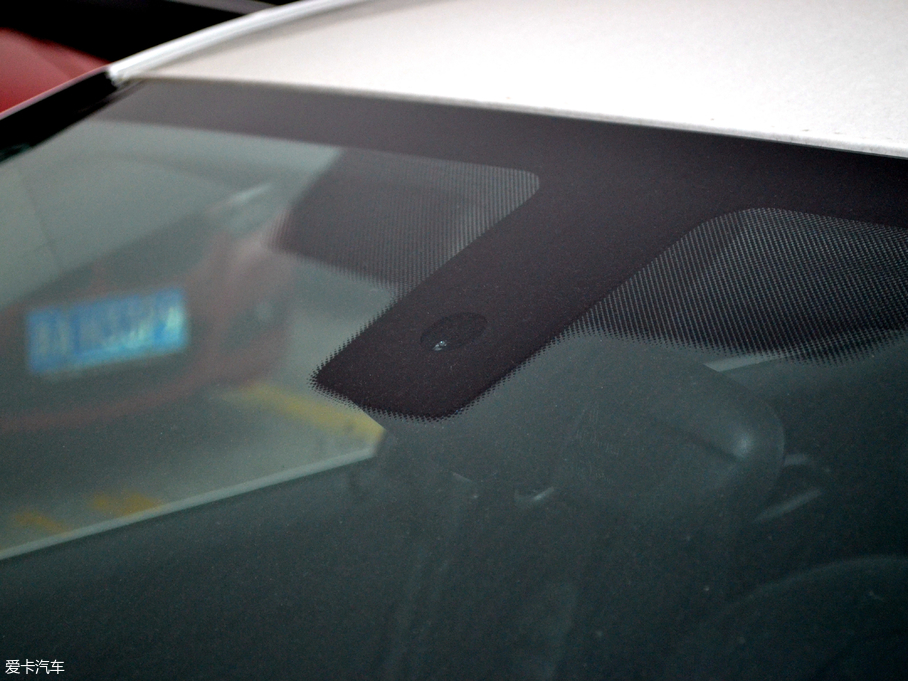 2018R1ϵ 118i OӋb