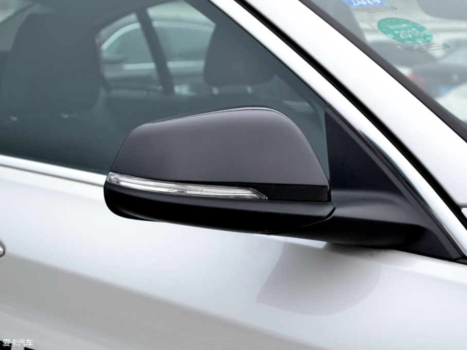 2018R1ϵ 118i OӋb