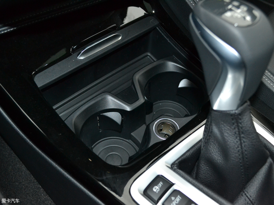 2018R1ϵ 118i OӋb