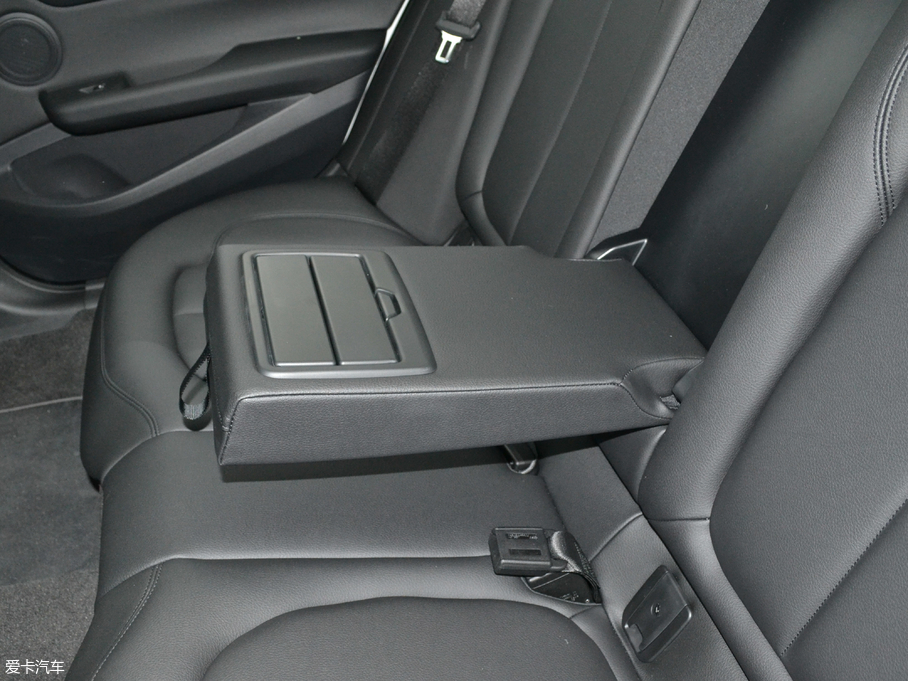 2018R1ϵ 118i OӋb