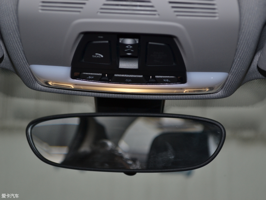 2018R1ϵ 118i OӋb