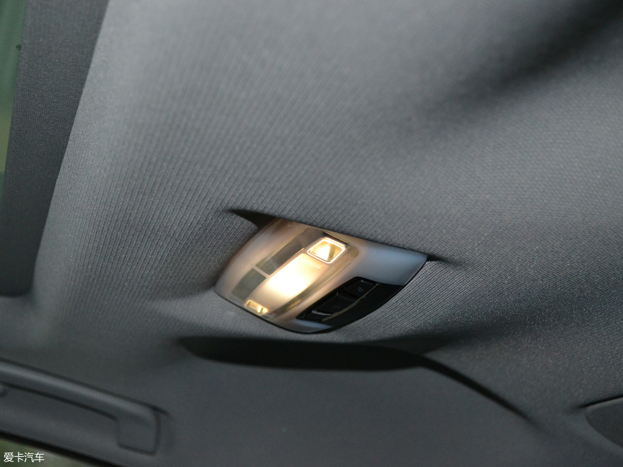 2018R1ϵ 118i OӋb