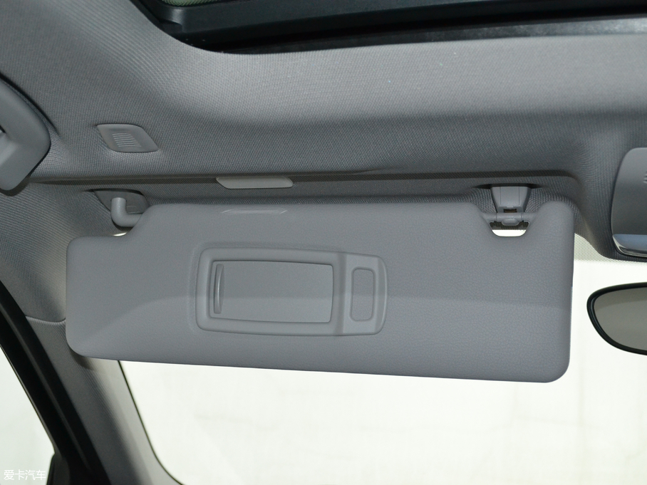 2018R1ϵ 118i OӋb