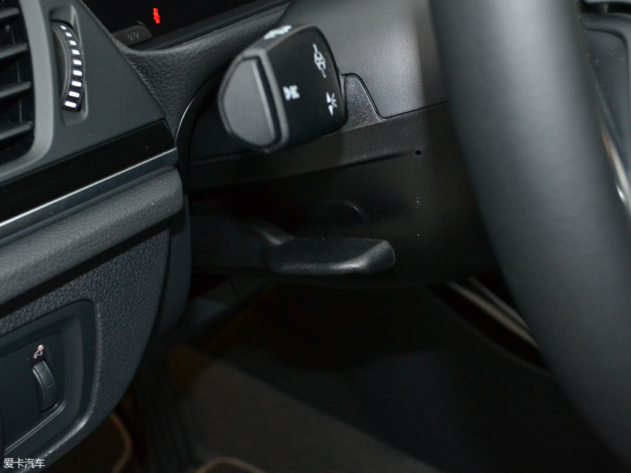 2018R1ϵ 118i OӋb