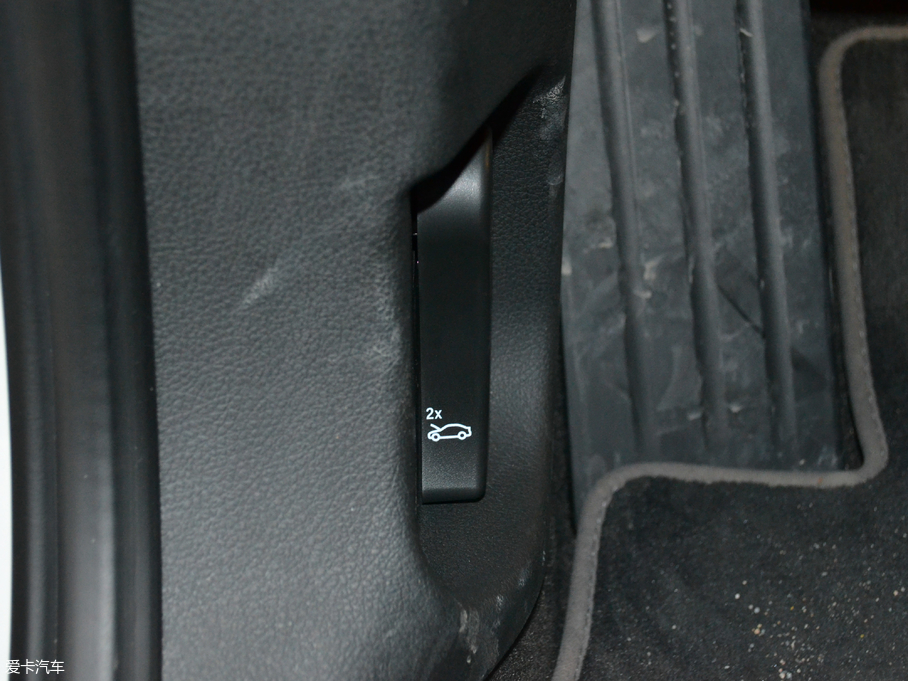 2018R1ϵ 118i OӋb