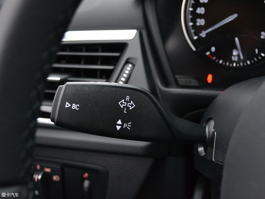 2018R1ϵ 118i OӋb