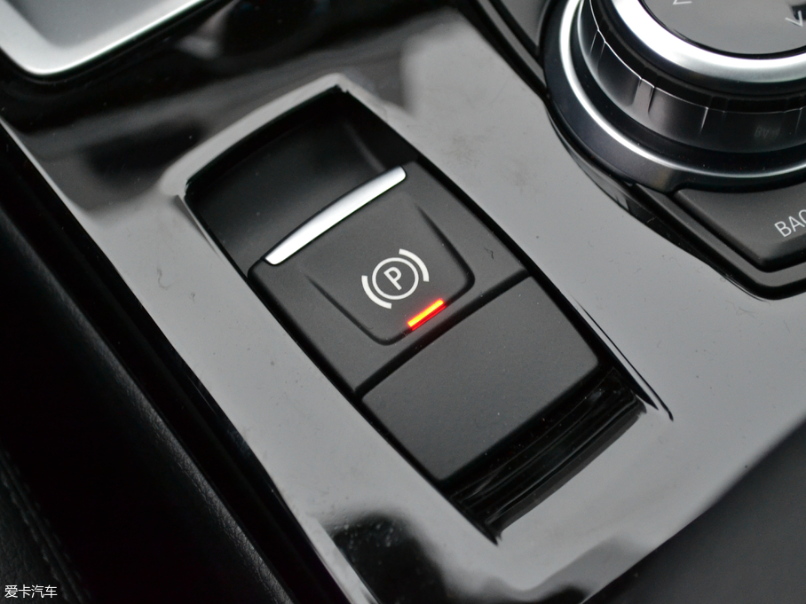 2018R1ϵ 118i OӋb