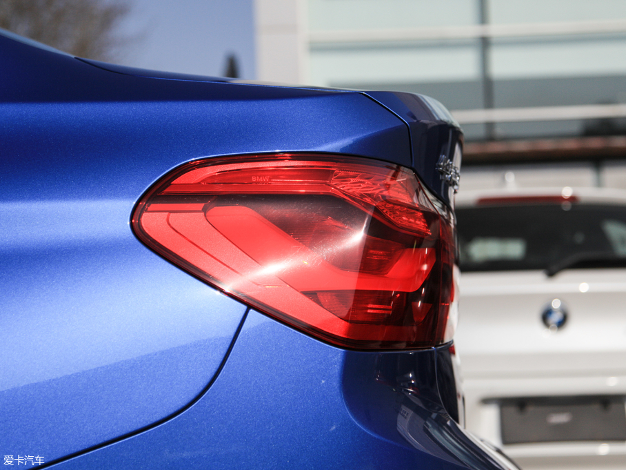 2018R1ϵ 120i OӋb