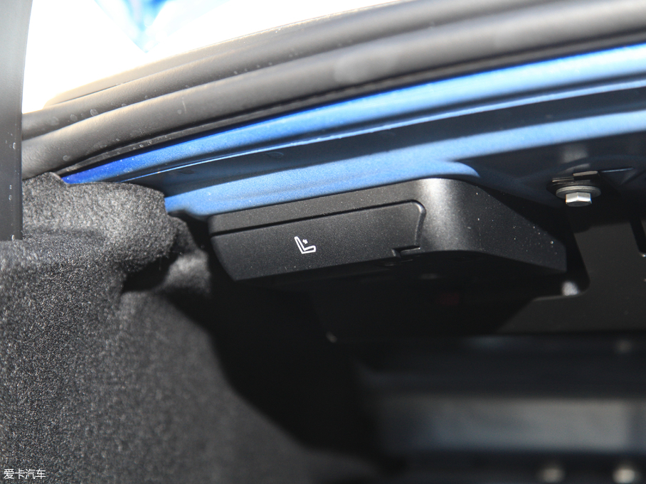 2018R1ϵ 120i OӋb