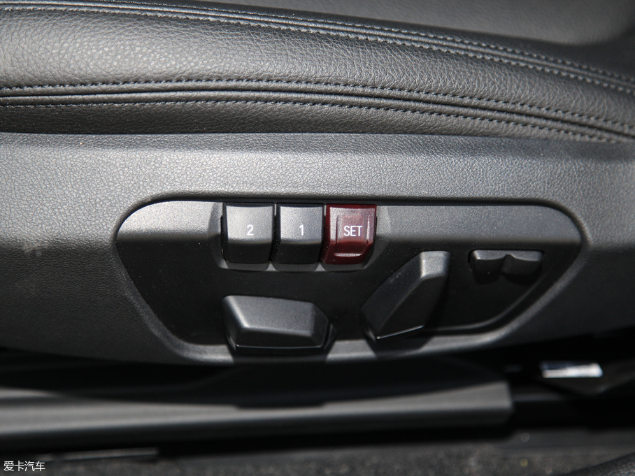 2018R1ϵ 120i OӋb