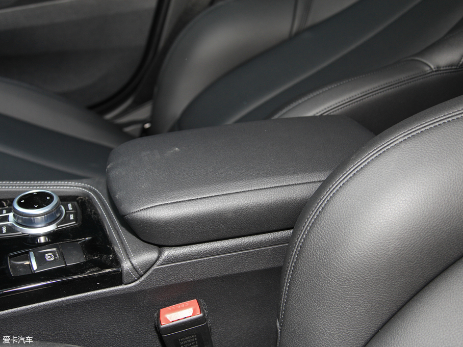 2018R1ϵ 120i OӋb