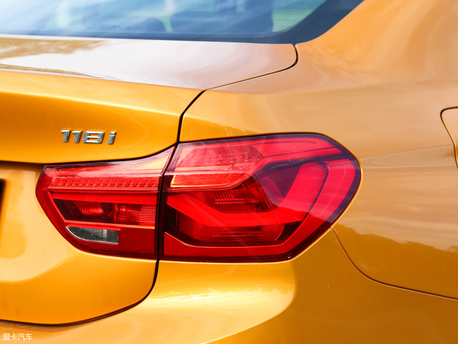 2018R1ϵ 118i OӋb