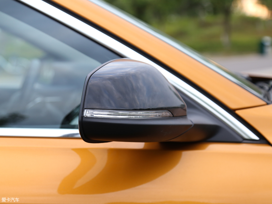 2018R1ϵ 118i OӋb